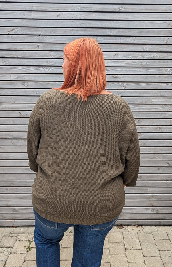 Pull HUGEL kaki