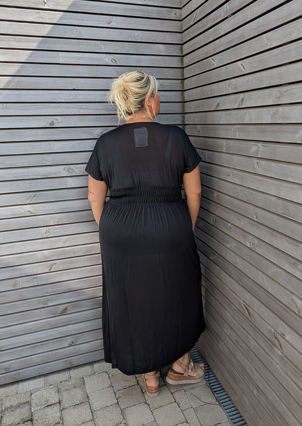 Robe magique noire