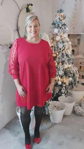 Robe, Rouge vif, une teinte festive et classique, parfaite pour la saison des fêtes. Modèle fluide RITA