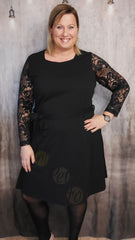 Robe noire femme avec manches dentelles à fleurs NOELA